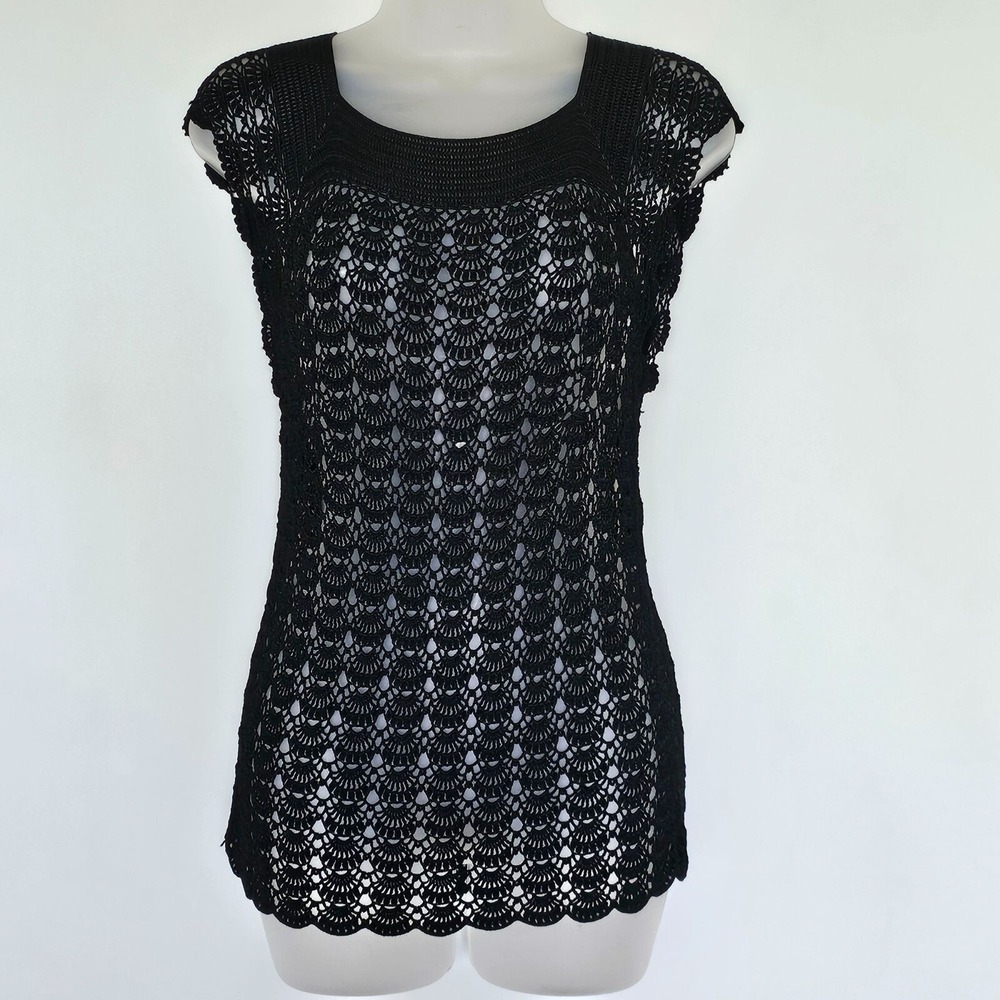 True Vintage Hand Crocheted Black Sleeveless Top Size S Scalloped Whimsy Boho